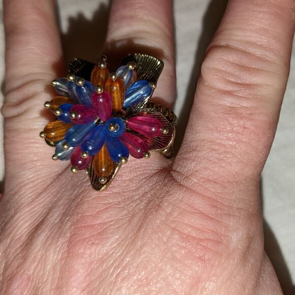 Beaded stretchy flower ring, NWOT - Picture 8 of 8
